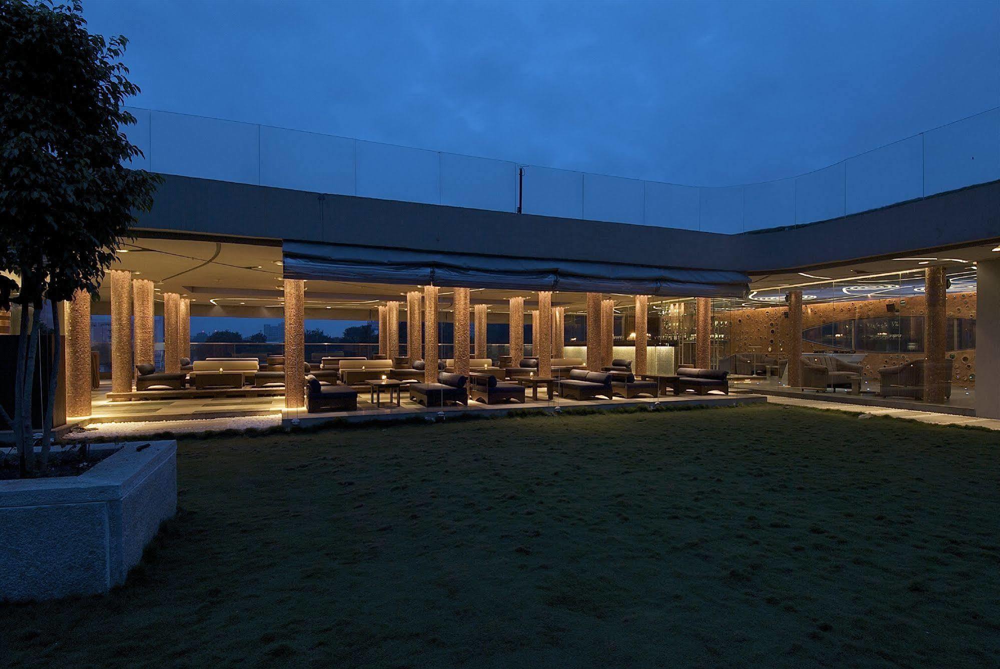 Vivanta Bengaluru, Whitefield Екстер'єр фото